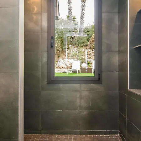 Vila Spaces Sea View Villa- 6 Bedrooms, 5 Bathrooms, 2 Private Pools, Near Center Sitges