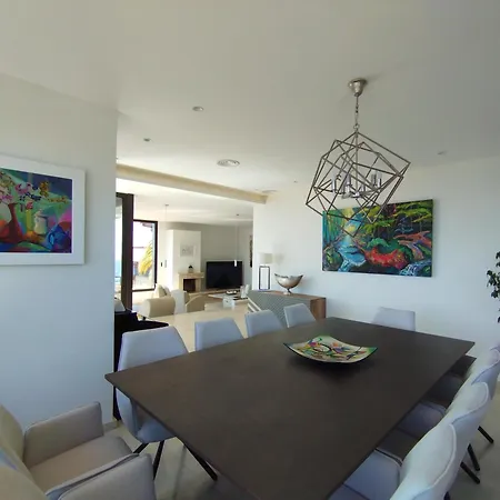 Spaces Sea View Villa- 6 Bedrooms, 5 Bathrooms, 2 Private Pools, Near Center Villa