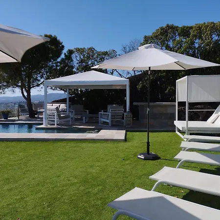 Villa Spaces Sea View Villa- 6 Bedrooms, 5 Bathrooms, 2 Private Pools, Near Center *