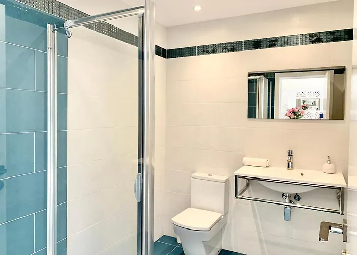 Spaces Sea View Villa- 6 Bedrooms, 5 Bathrooms, 2 Private Pools, Near Center