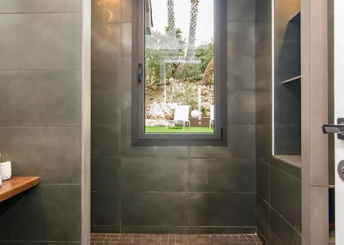 Villa Spaces Sea View Villa- 6 Bedrooms, 5 Bathrooms, 2 Private Pools, Near Center Sitges