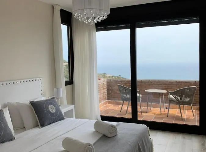 Spaces Sea View Villa- 6 Bedrooms, 5 Bathrooms, 2 Private Pools, Near Center Sitges