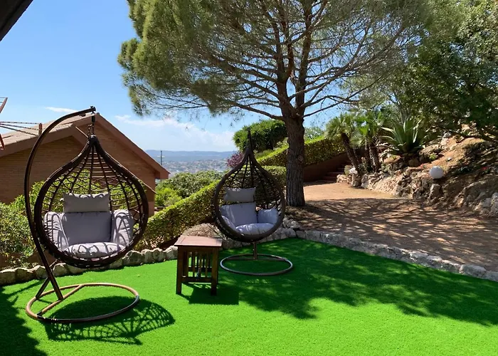 Spaces Sea View Villa- 6 Bedrooms, 5 Bathrooms, 2 Private Pools, Near Center Sitges