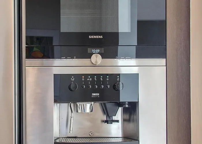 Spaces Sea View Villa- 6 Bedrooms, 5 Bathrooms, 2 Private Pools, Near Center Villa