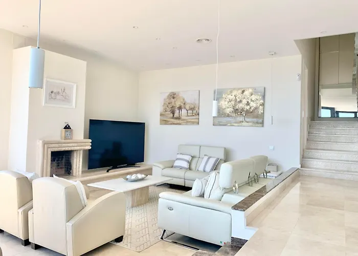 Spaces Sea View Villa- 6 Bedrooms, 5 Bathrooms, 2 Private Pools, Near Center Villa