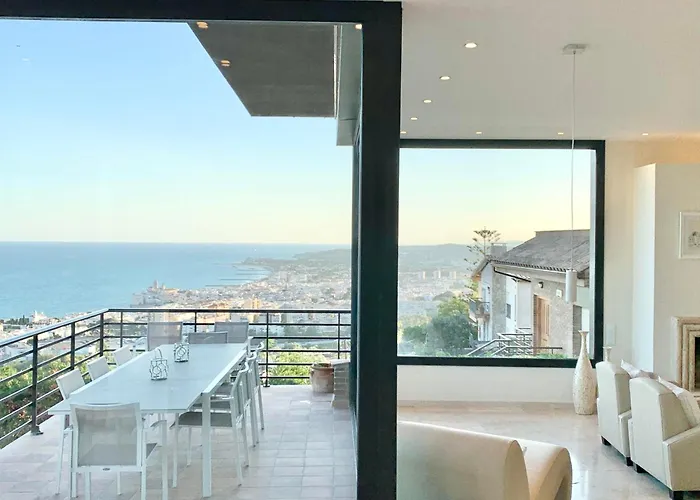 Spaces Sea View Villa- 6 Bedrooms, 5 Bathrooms, 2 Private Pools, Near Center Sitges