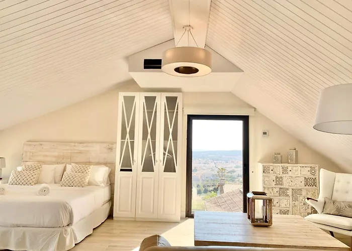 Villa Spaces Sea View Villa- 6 Bedrooms, 5 Bathrooms, 2 Private Pools, Near Center *