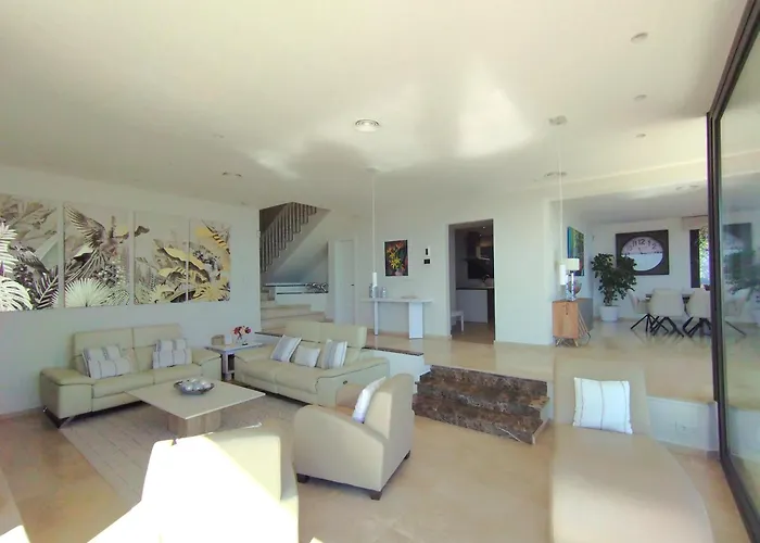 Villa Spaces Sea View Villa- 6 Bedrooms, 5 Bathrooms, 2 Private Pools, Near Center Sitges