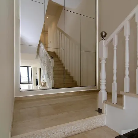 Villa Spaces Sea View Villa- 6 Bedrooms, 5 Bathrooms, 2 Private Pools, Near Center