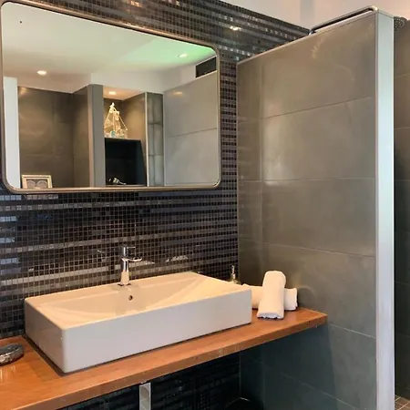 וילה Spaces Sea View Villa- 6 Bedrooms, 5 Bathrooms, 2 Private Pools, Near Center