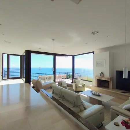 ヴィラ Spaces Sea View Villa- 6 Bedrooms, 5 Bathrooms, 2 Private Pools, Near Center シッチェス