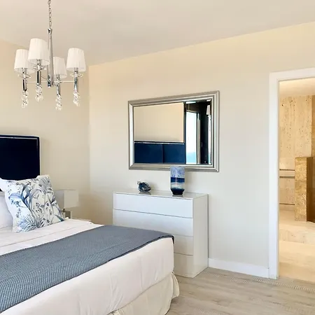 Spaces Sea View Villa- 6 Bedrooms, 5 Bathrooms, 2 Private Pools, Near Center וילה סיטגס