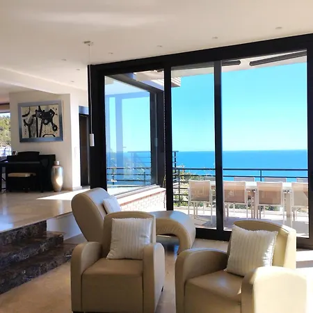 Spaces Stunning Sea View Villa, 2 Pools, Bbq Vila Sitges