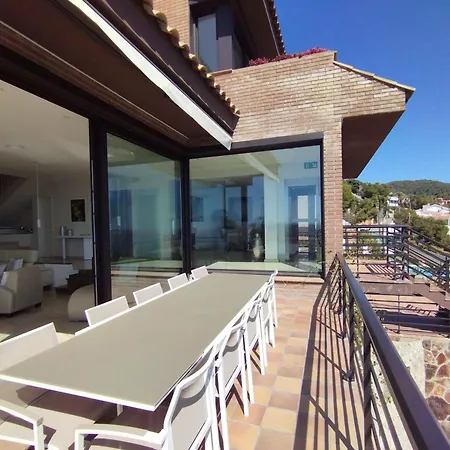 Spaces Sea View Villa- 6 Bedrooms, 5 Bathrooms, 2 Private Pools, Near Center וילה סיטגס