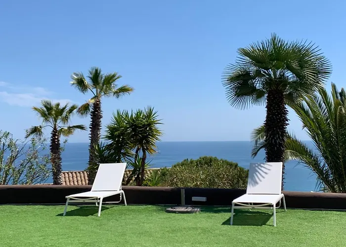 Spaces Sea View Villa- 6 Bedrooms, 5 Bathrooms, 2 Private Pools, Near Center Villa *