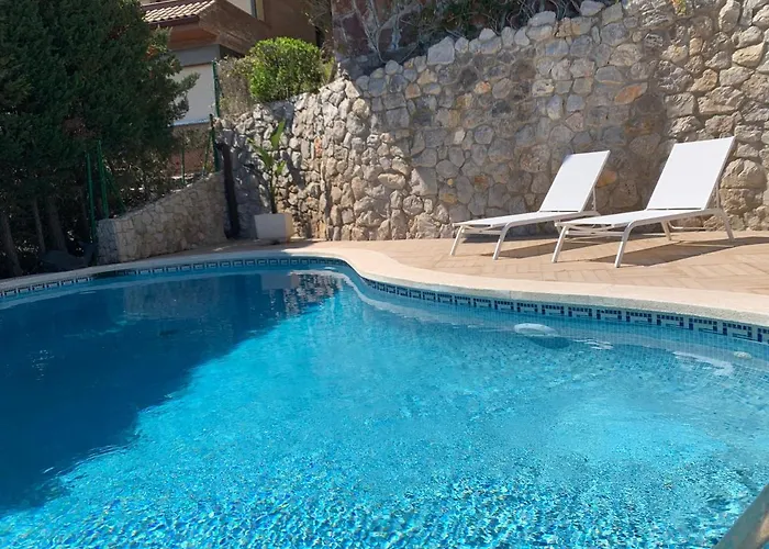 Spaces Sea View Villa- 6 Bedrooms, 5 Bathrooms, 2 Private Pools, Near Center * Sitges