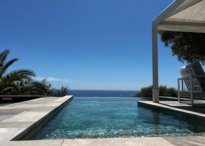 Villa Spaces Sea View Villa- 6 Bedrooms, 5 Bathrooms, 2 Private Pools, Near Center