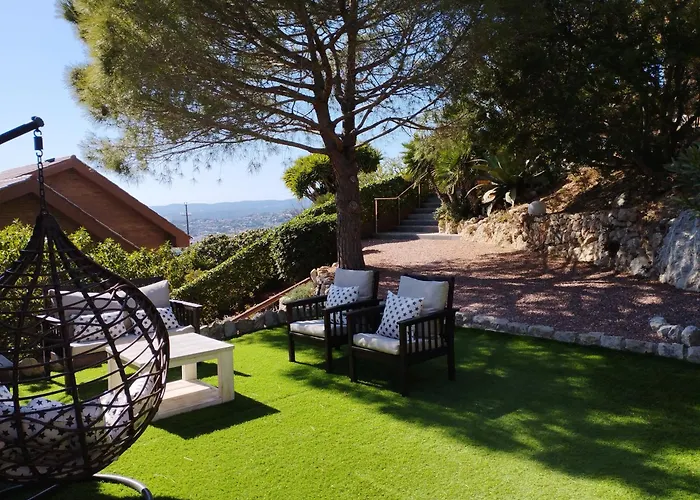 Spaces Sea View Villa- 6 Bedrooms, 5 Bathrooms, 2 Private Pools, Near Center * Sitges