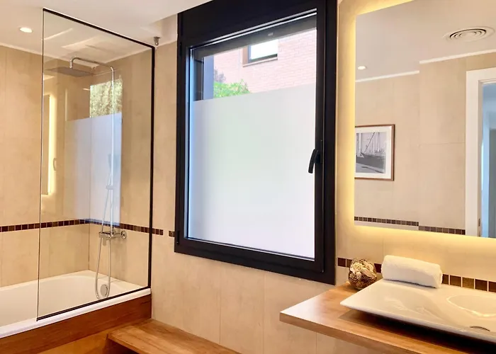 Spaces Sea View Villa- 6 Bedrooms, 5 Bathrooms, 2 Private Pools, Near Center * Sitges