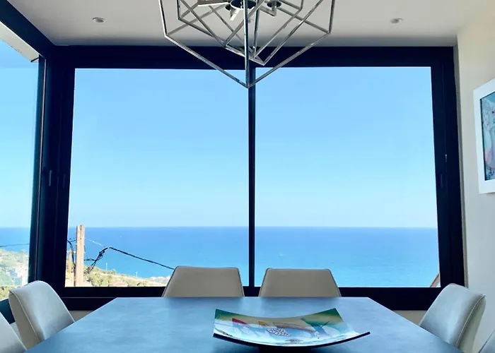 Spaces Sea View Villa- 6 Bedrooms, 5 Bathrooms, 2 Private Pools, Near Center