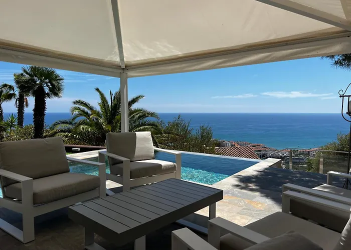 Spaces Sea View Villa- 6 Bedrooms, 5 Bathrooms, 2 Private Pools, Near Center Villa *