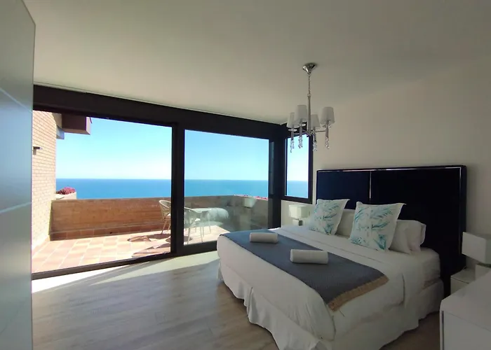 Spaces Sea View Villa- 6 Bedrooms, 5 Bathrooms, 2 Private Pools, Near Center * Sitges