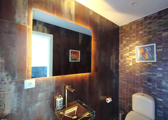 Spaces Sea View Villa- 6 Bedrooms, 5 Bathrooms, 2 Private Pools, Near Center Villa *