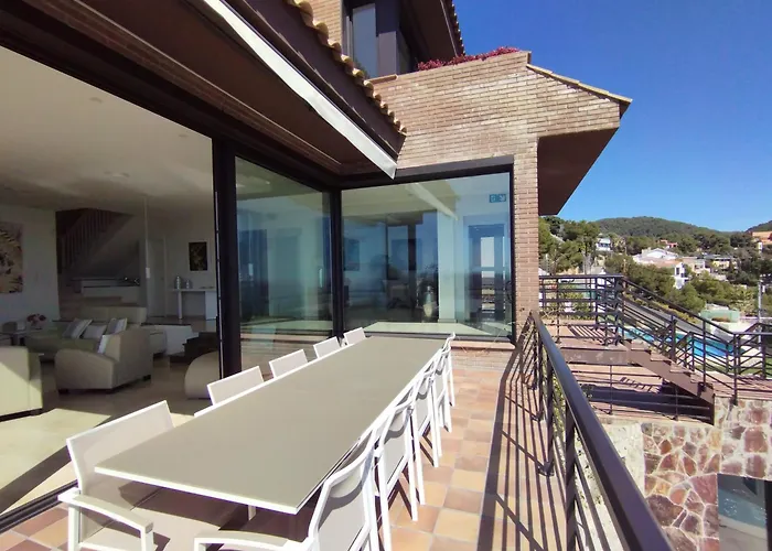 Spaces Sea View Villa- 6 Bedrooms, 5 Bathrooms, 2 Private Pools, Near Center Villa Sitges