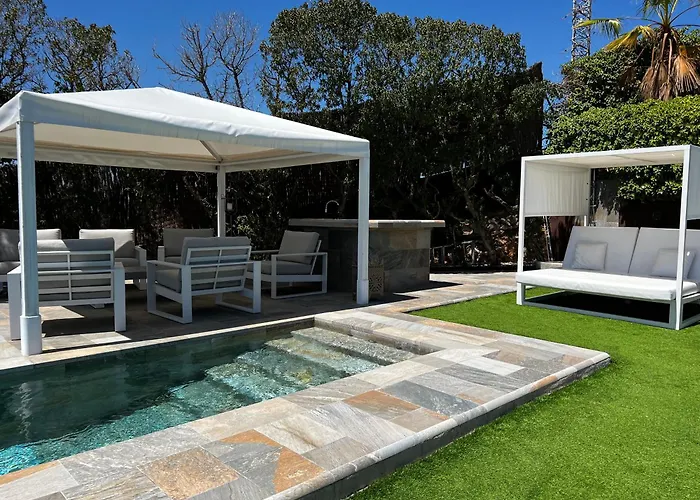 Villa Spaces Sea View Villa- 6 Bedrooms, 5 Bathrooms, 2 Private Pools, Near Center Sitges