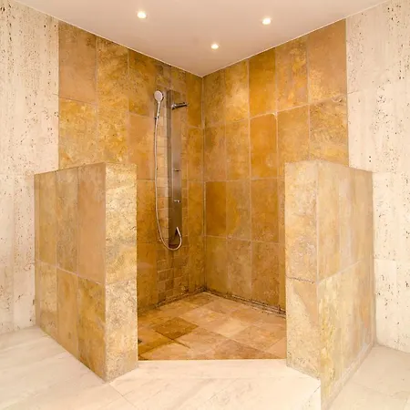 Spaces Sea View Villa- 6 Bedrooms, 5 Bathrooms, 2 Private Pools, Near Center * Сиджес