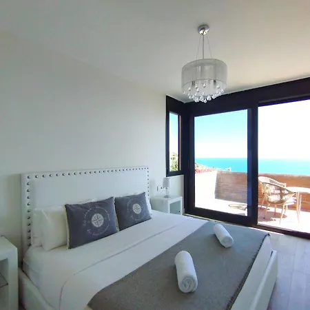 Spaces Sea View Villa- 6 Bedrooms, 5 Bathrooms, 2 Private Pools, Near Center Сиджес