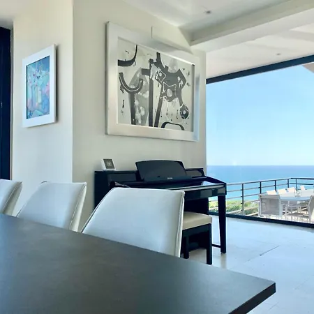 Spaces Sea View Villa- 6 Bedrooms, 5 Bathrooms, 2 Private Pools, Near Center